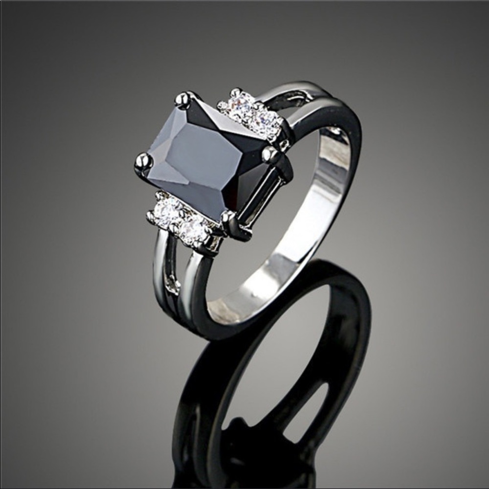 FASHION WOMEN’S RING